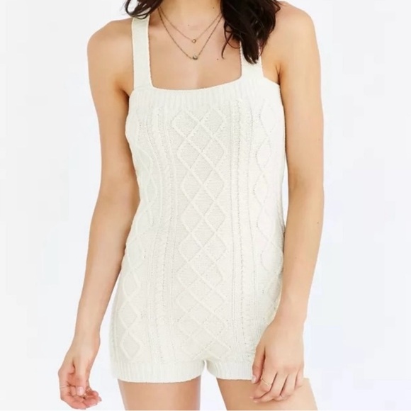 Knitty Kitty Pants - FREE PEOPLE Knitty Kitty Cable Knit Cream Sweater Romper RARE